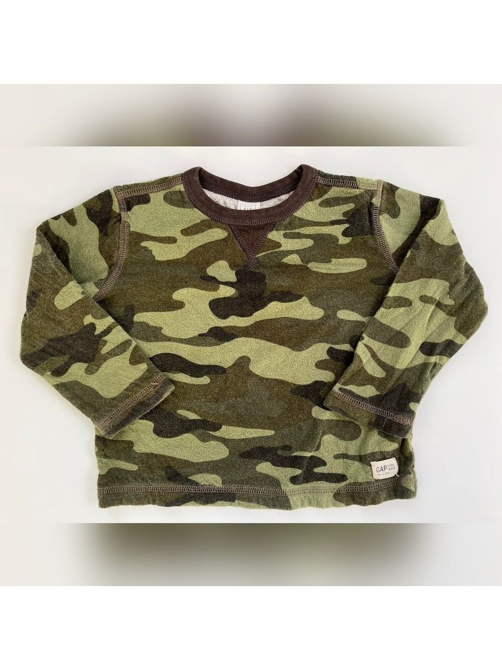 🩵 4/$20 GAP Kids Green Camouflage Long Sleeve Tee
